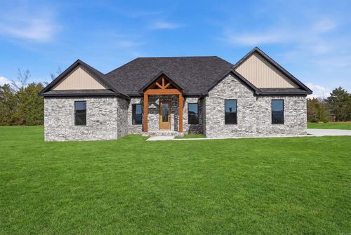 75 Emerald Ln, Greers Ferry, AR, 72067-9238 | Card Image