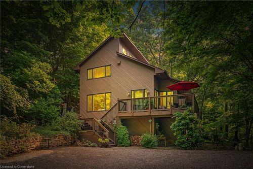 141 Valley Rd, Dundas, ON, L9H5E2 | Card Image