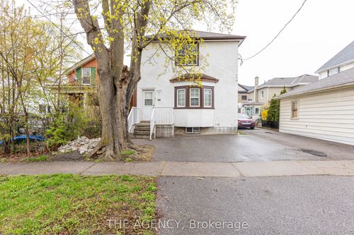 63 Hogarth St, Oshawa, ON, L1H1Y5 | Card Image