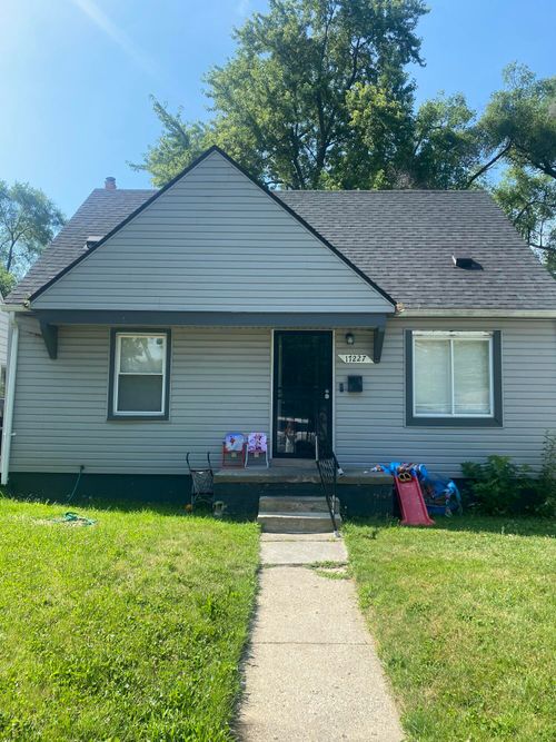 17227 Curtis St, Detroit, MI, 48235-3227 | Card Image