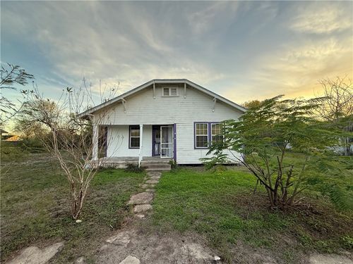 519 W Mesquite Ave, Kingsville, TX, 78363-3114 | Card Image