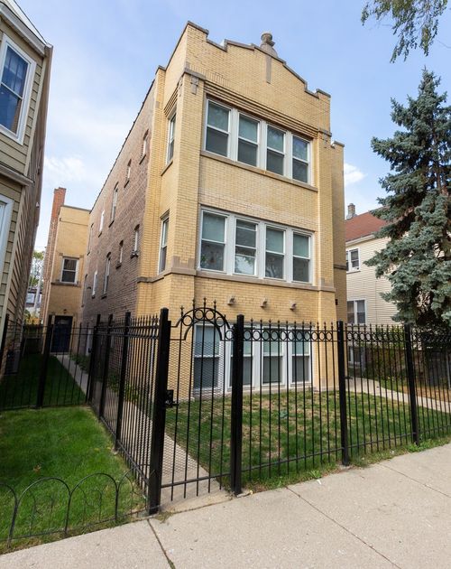 apt-2r-2620 N Springfield Ave, Chicago, IL, 60647-5675 | Card Image