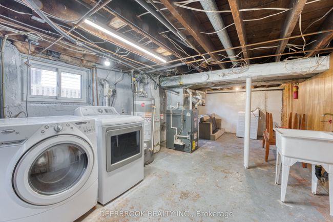 3742 Montcalm St, House other with 3 bedrooms, 1 bathrooms and 4 parking in Windsor ON | Image 12