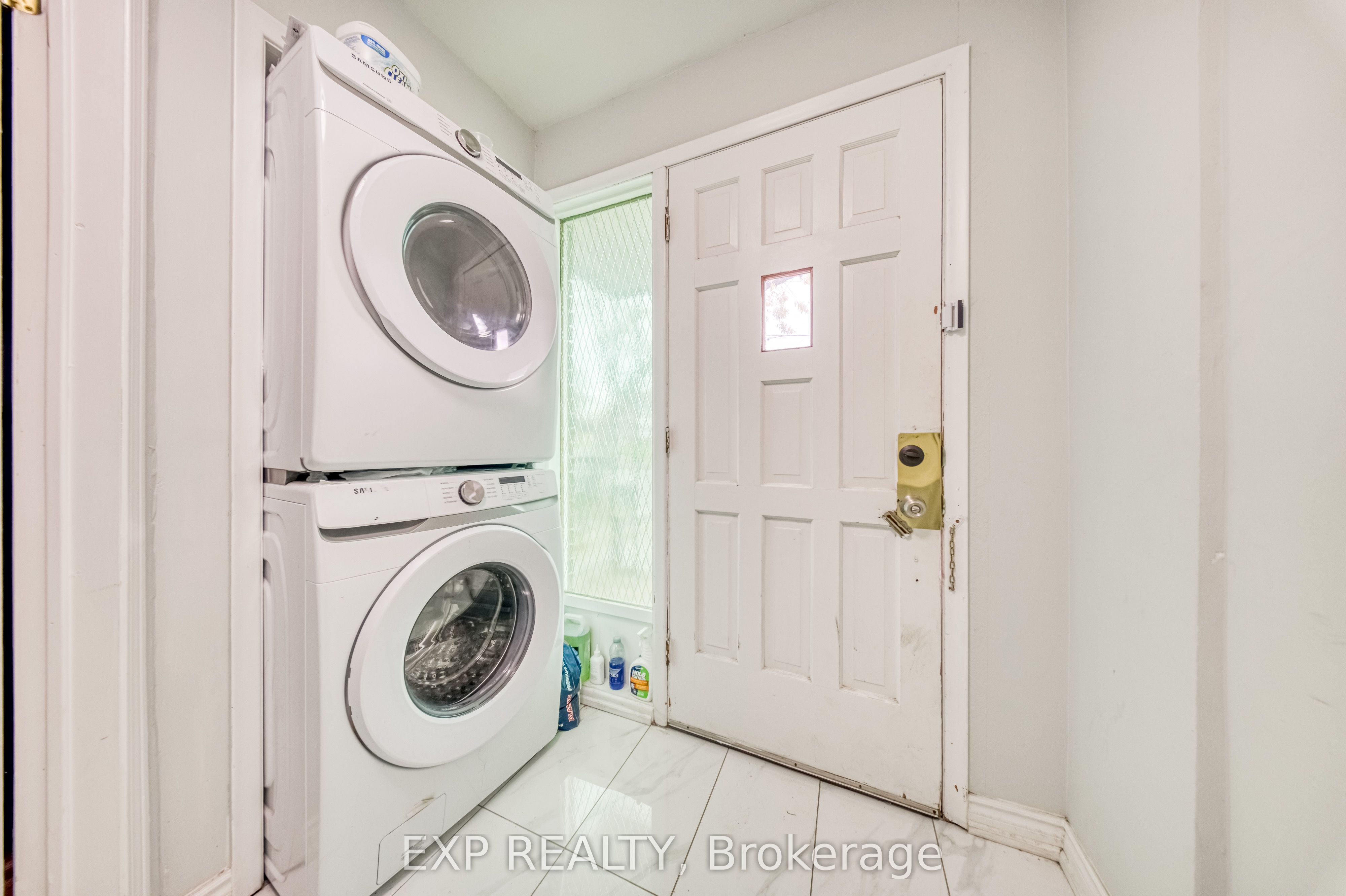 Residential Lease in Toronto E06 3