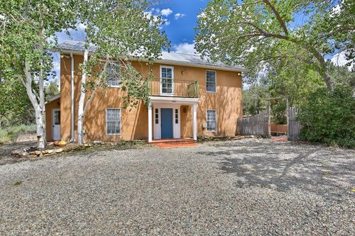 92 Sandia Canyon Rd, Arroyo Hondo, NM, 87513-8043 | Card Image