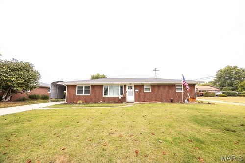 13 Blackburn Dr, Belleville, IL, 62226-6033 | Card Image