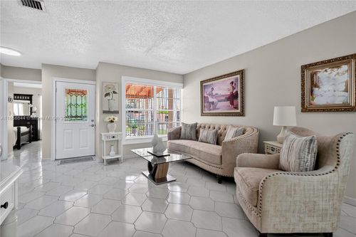 19c-6570 W 2nd Ct, Hialeah, FL, 33012-6724 | Card Image