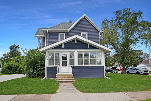 1103 State St, Cedar Falls, IA, 50613-3355 | Card Image