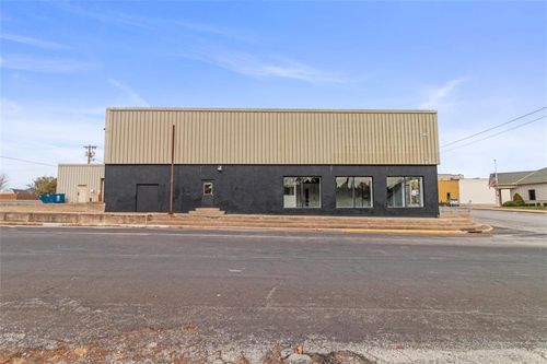 225 S 2nd St, Odessa, MO, 64076-1247 | Card Image