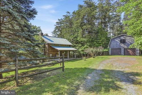 351 Whitetail Dr, Berkeley Springs, WV, 25411-5587 | Card Image