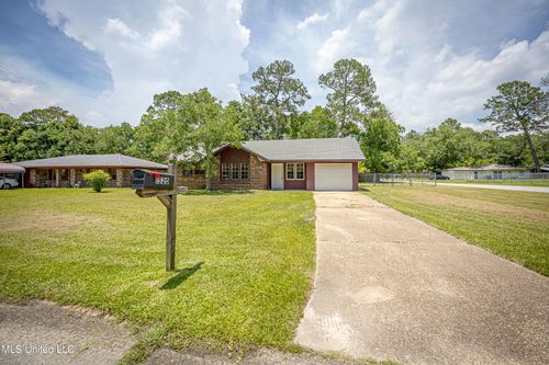 1520 Kingfisher Dr, Gautier, MS, 39553-2824 | Card Image