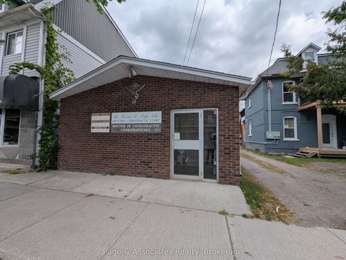 {{alt}} | Card Image