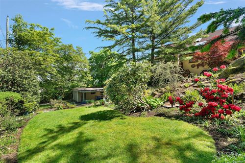1019 Terrace Ave, Victoria, BC, V8S3V2 | Card Image