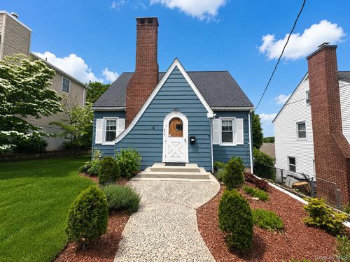 45 Mount Morris Ave, White Plains, NY, 10604-2228 | Card Image