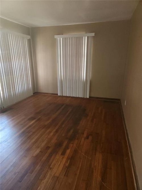 2513 Graywall St, east point, GA, 30344-2211 | Card Image