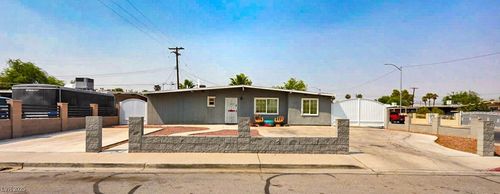 2844 Hickey Ave, North Las Vegas, NV, 89030-8704 | Card Image