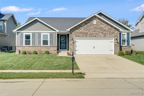 860 Bridgeway Dr, O Fallon, IL, 62269-6911 | Card Image