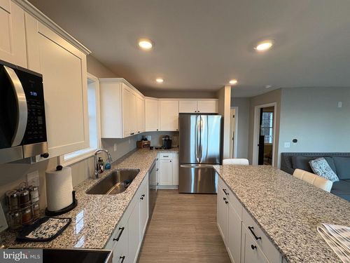 1077 N Independence Dr, Montross, VA, 22520-8511 | Card Image