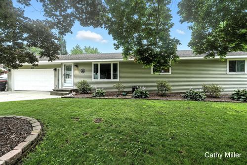 1444 Center St, Zeeland, MI, 49464-2027 | Card Image