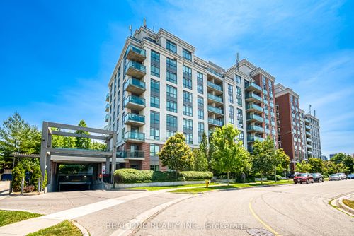 723-120 Dallimore Cir, North York, ON, M3C4J1 | Card Image