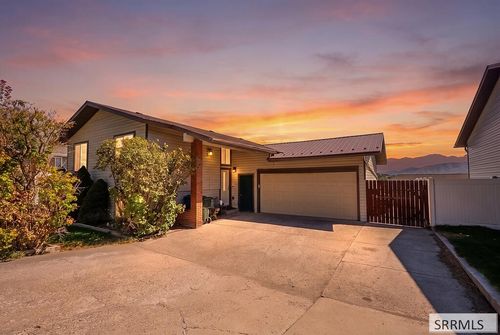 1637 Glacier St, Pocatello, ID, 83201-2261 | Card Image
