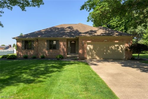 238 Shenandoah Blvd, Barberton, OH, 44203-8606 | Card Image