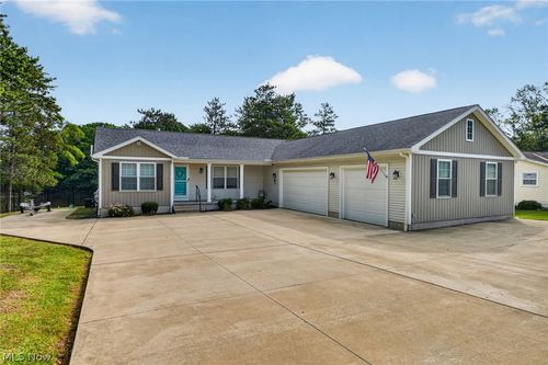 1110 Evening Star Dr, Roaming Shores, OH, 44085-9763 | Card Image