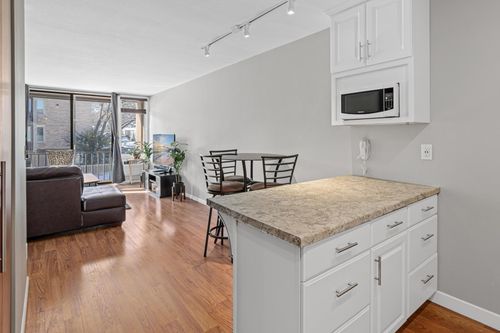 apt-7c-4030 15th Ave S, Minneapolis, MN, 55407-3351 | Card Image