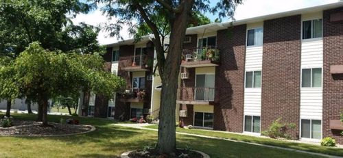 25-121 N West Street, Crown Point, IN, 46307 | Card Image