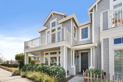 11 Bayharbor Way, San Rafael, CA, 94901-2586 | Card Image