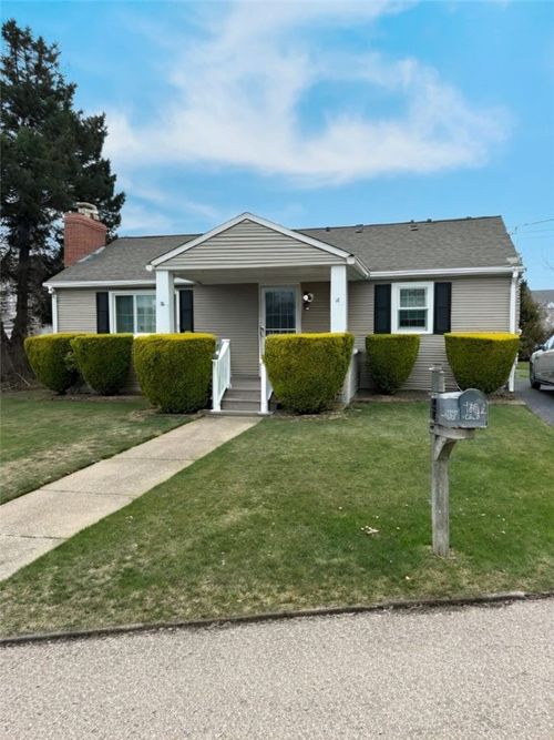 6 Redwood Dr, Narragansett, RI, 02882-6014 | Card Image