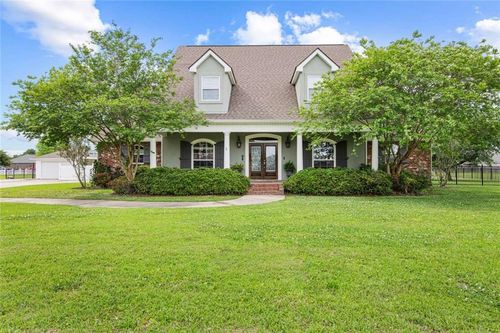 121 Leigh Ln, Montz, LA, 70068-8969 | Card Image