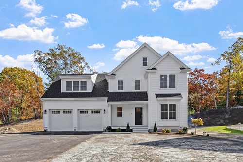 11 Waites Xing, Norfolk, MA, 02056-4007 | Card Image