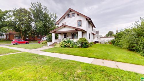 120 E 1st St, Storm Lake, IA, 50588-2403 | Card Image