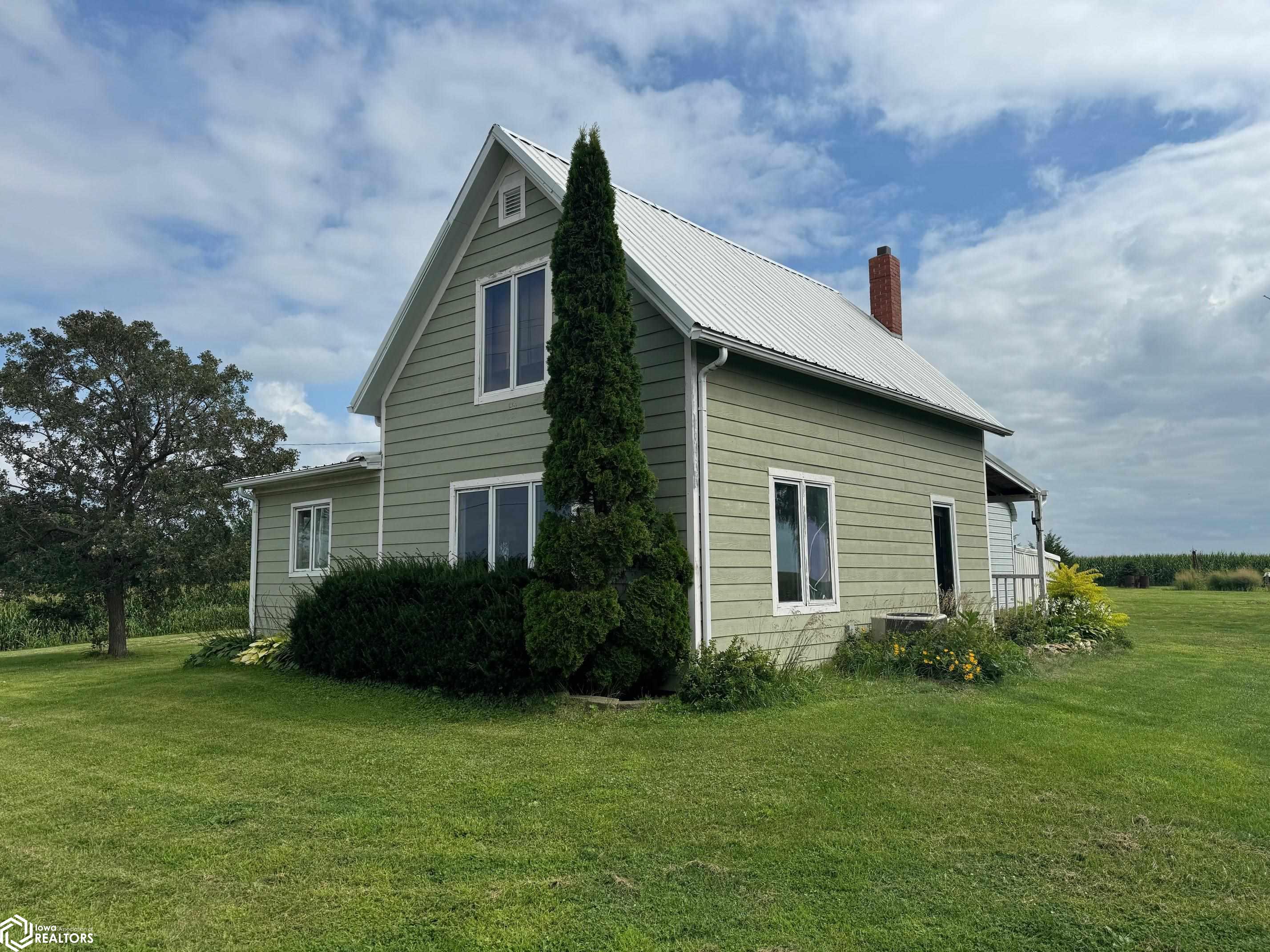 241st St, Marshalltown, IA 50158