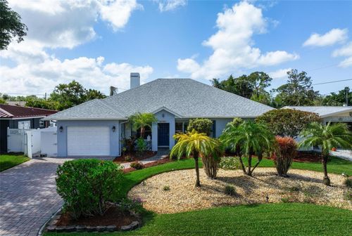 104 Alba Street W, VENICE, FL, 34285 | Card Image