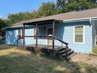 307 E Main Street, House other with 3 bedrooms, 2 bathrooms and null parking in Ladonia TX | Image 1