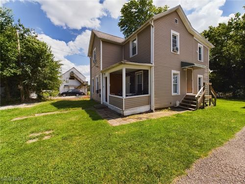 324 Sterling Ct, Akron, OH, 44304-1819 | Card Image