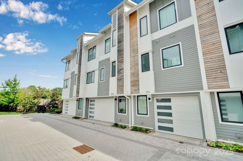 2709 Shenandoah Ave, Charlotte, NC, 28205-6936 | Card Image