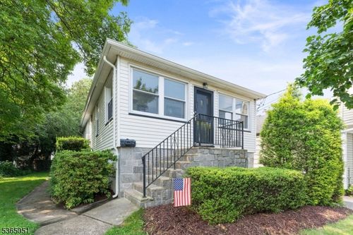 268 Warburton Ave, Hawthorne, NJ, 07506-1835 | Card Image