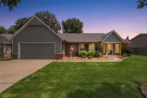 2412 Westwood Drive, Claremore, OK, 74017 | Card Image
