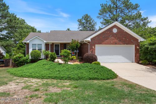 2 Beryl Cir, Pinehurst, NC, 28374-9128 | Card Image