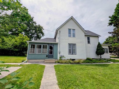 609 E Main St Street, Decorah, IA, 52101 | Card Image