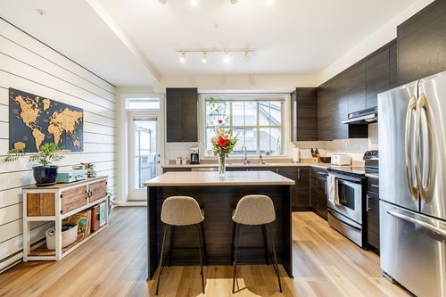 8-9525 204 St, Langley, BC, V1M0B9 | Card Image