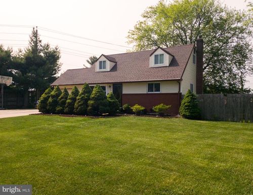 13 Mavista Cir, NEWARK, DE, 19713-2605 | Card Image