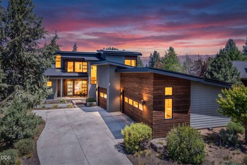 19460 Randall Ct, Bend, OR, 97702-3548 | Card Image