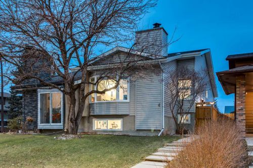 4 Cedarbrook Way Sw, Calgary, AB, T2W3Y3 | Card Image