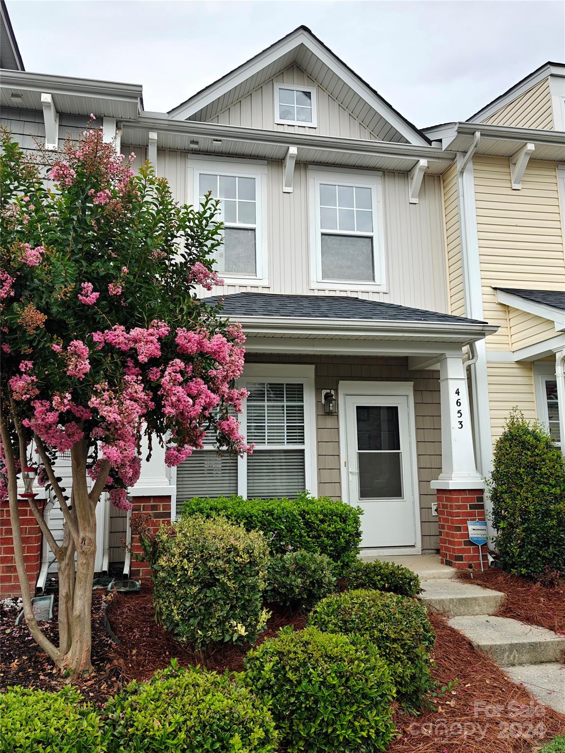 Stoney Branch Dr, Charlotte, NC 28216