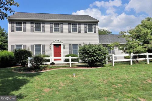 591 Crosswinds Dr, LITITZ, PA, 17543-9333 | Card Image