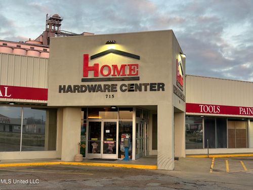 715 Highway 82 E, Greenwood, MS, 38930 | Card Image